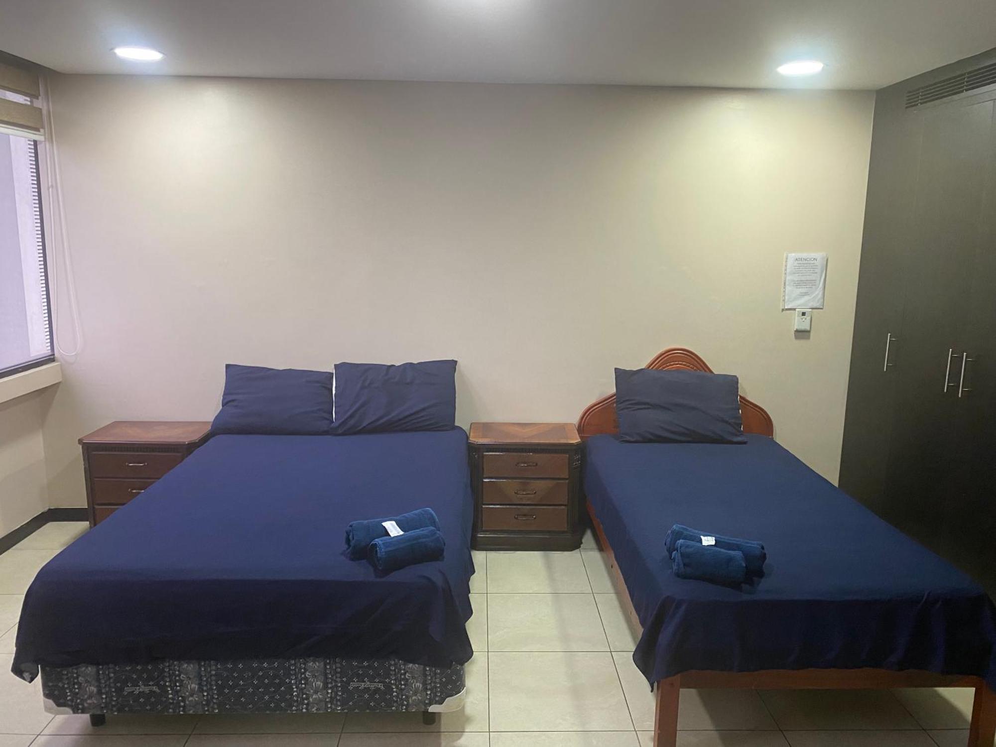 Puerto Santa Ana, Torres Bellini, 2 Dormitorios, Parqueo 公寓 *
